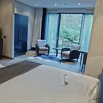 מלון Gastronomique De Echoput 5*
